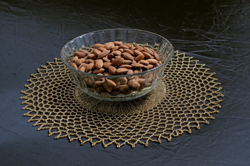 Place Mat (Single Piece) (Silver and Golden)