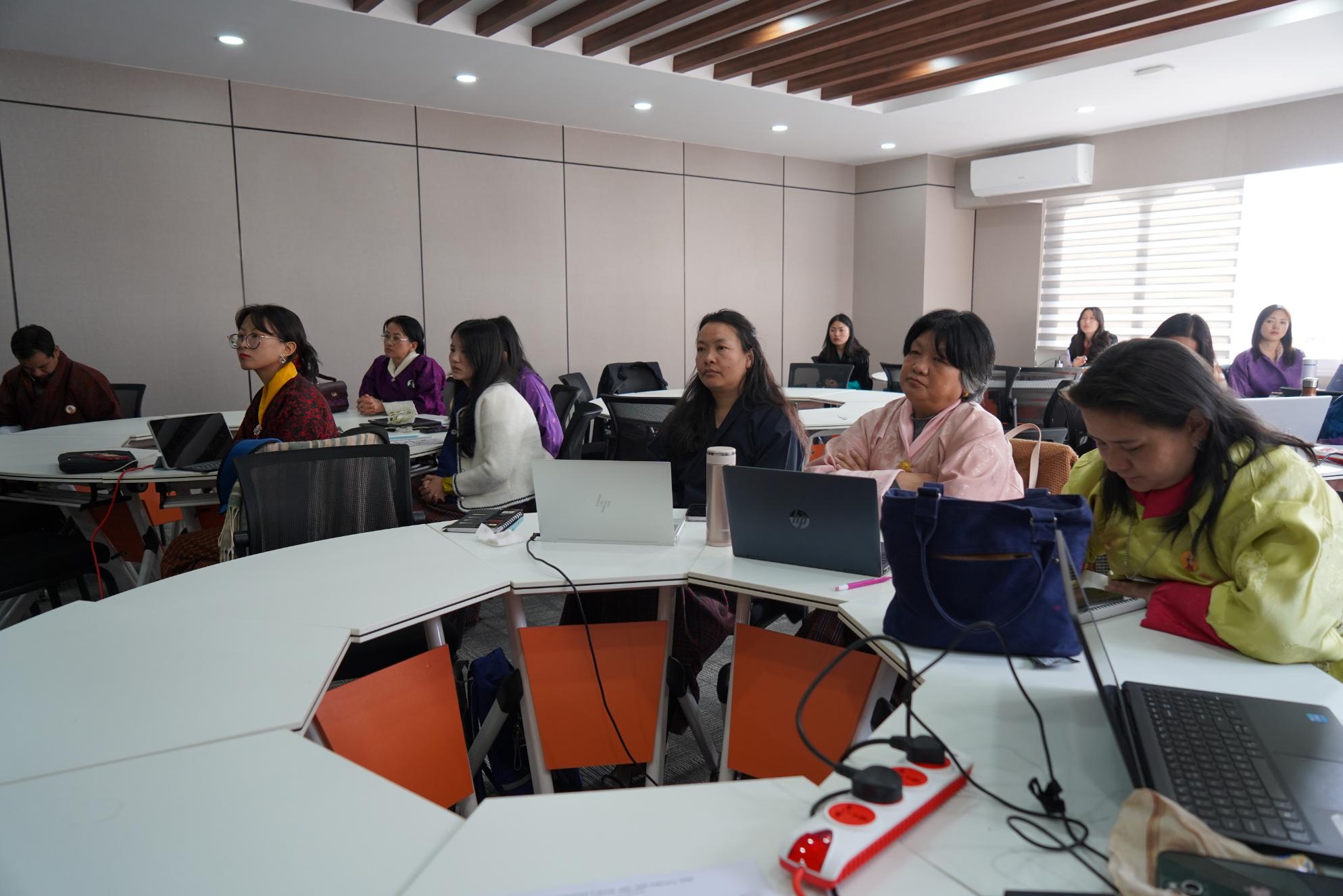 UNESCAP Wesellonline online training photo gallery